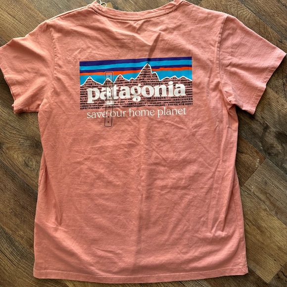 Patagonia Woman’s P-6 Mission Organic T-Shirt - Picture 3 of 6
